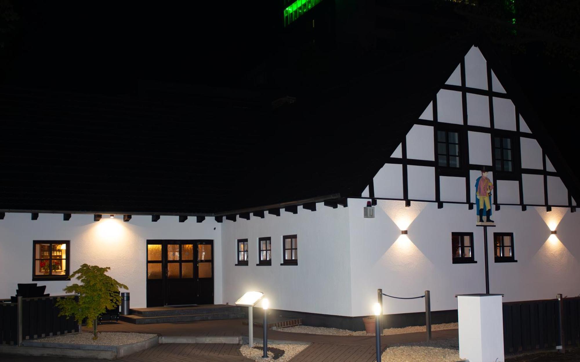 Hotel Zum Postkutscher Отель Котбус